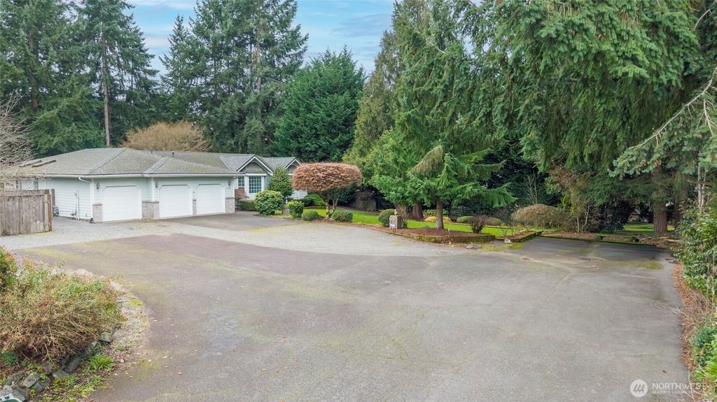Photo of 12602 118th Street Ct E, Puyallup, WA 98374 (MLS # 2470640)