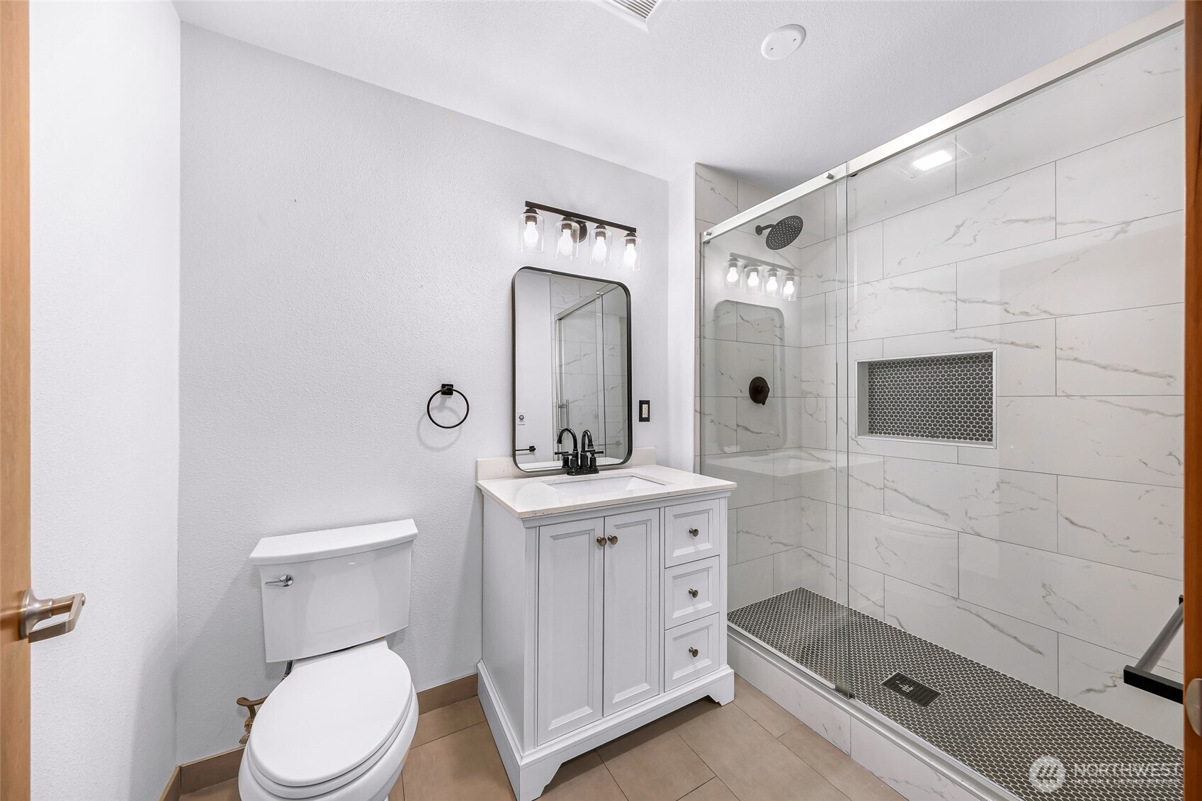 910 Gladstone Street 108