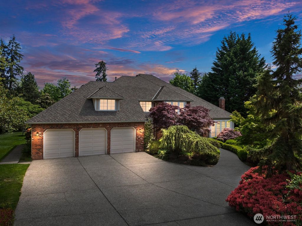 Photo of 13436 NE 179th Avenue, Redmond, WA 98052 (MLS # 2371577)