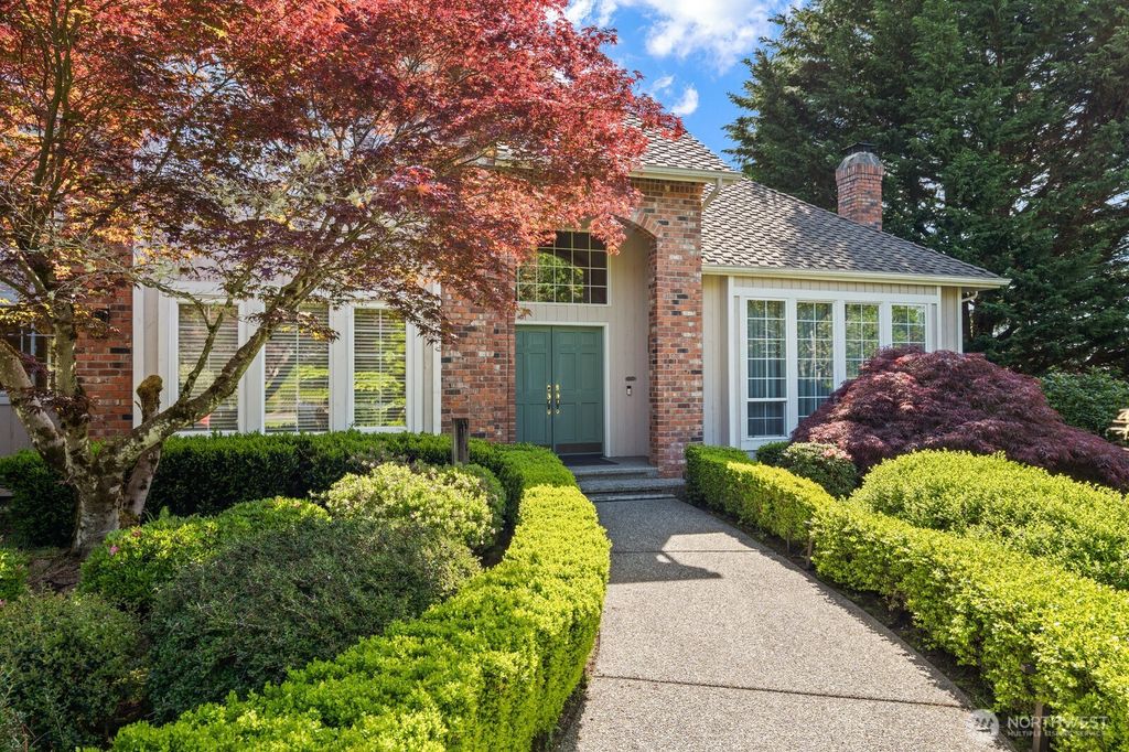 Photo of 13436 NE 179th Avenue, Redmond, WA 98052 (MLS # 2371577)