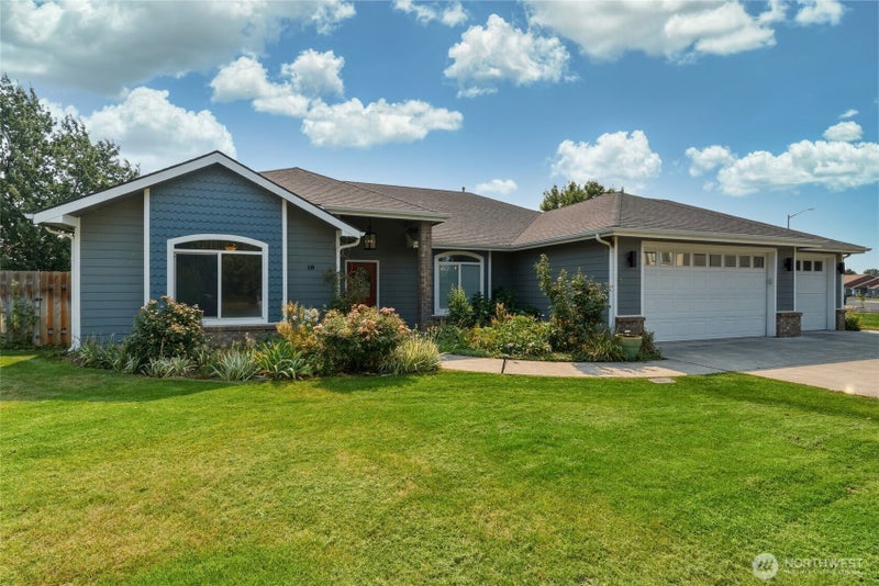 18 Sterling Lane