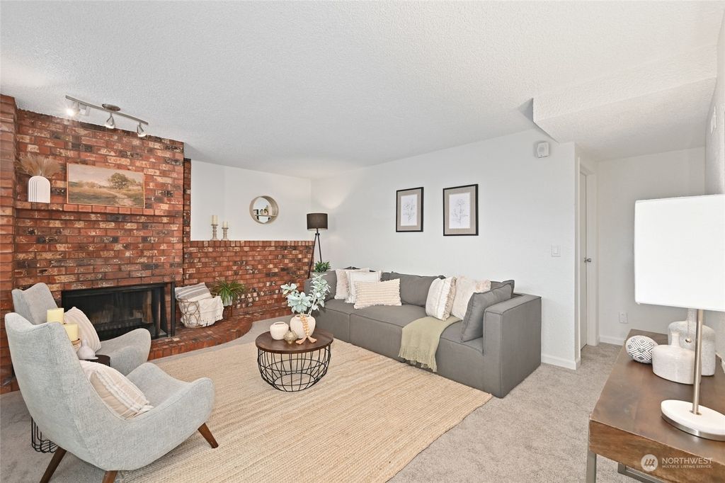 Photo of 9517 NE 180TH Street #B201, Bothell, WA 98011 (MLS # 2307371)