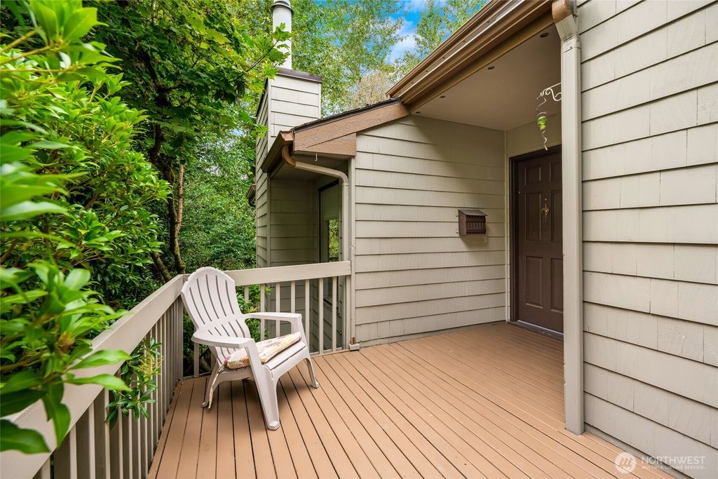 Photo of 107 143rd Avenue SE, Bellevue, WA 98007 (MLS # 2427302)