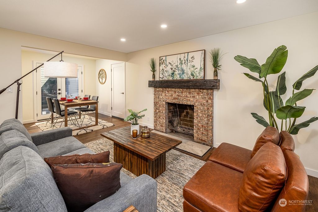 Photo of 13002 Sunnyside Avenue N, Seattle, WA 98133 (MLS # 2160837)