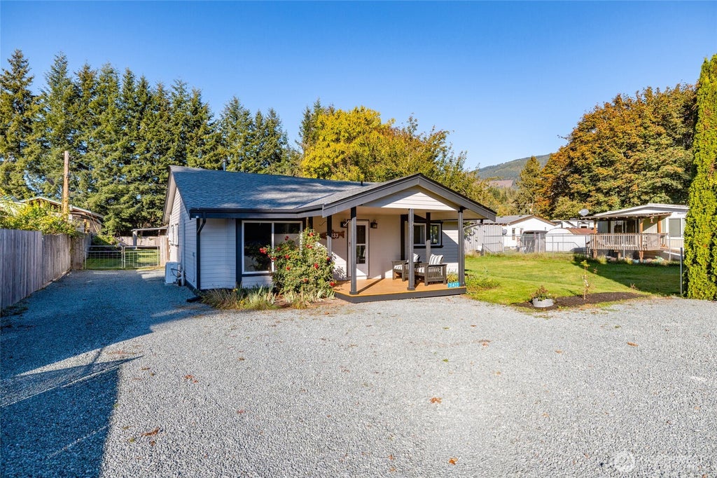 Photo of 31433 W 3rd Street, Lyman, WA 98263 (MLS # 2589147)