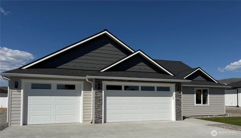 Photo of 865 NE Conner Court, East Wenatchee, WA 98802 (MLS # 2498342)