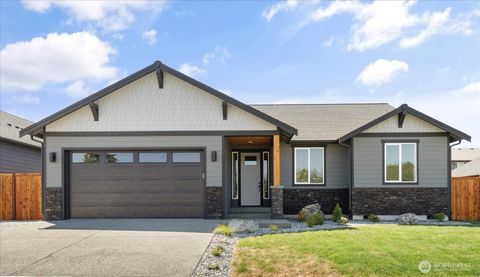 Photo of 900 NW Shire Street, Oak Harbor, WA 98277 (MLS # 2490190)