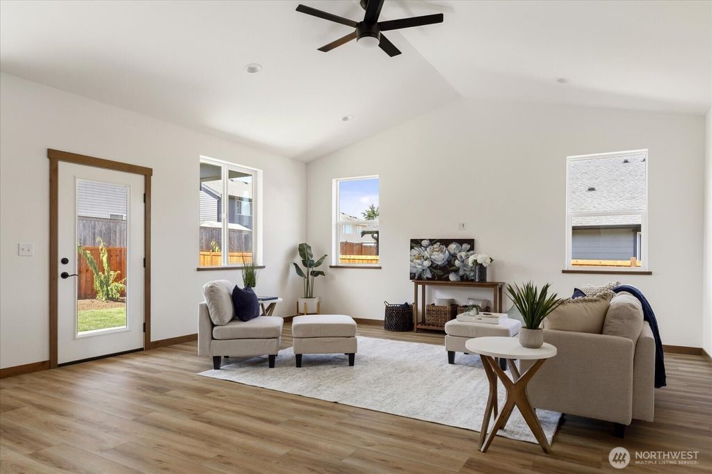 Photo of 900 NW Shire Street, Oak Harbor, WA 98277 (MLS # 2490190)