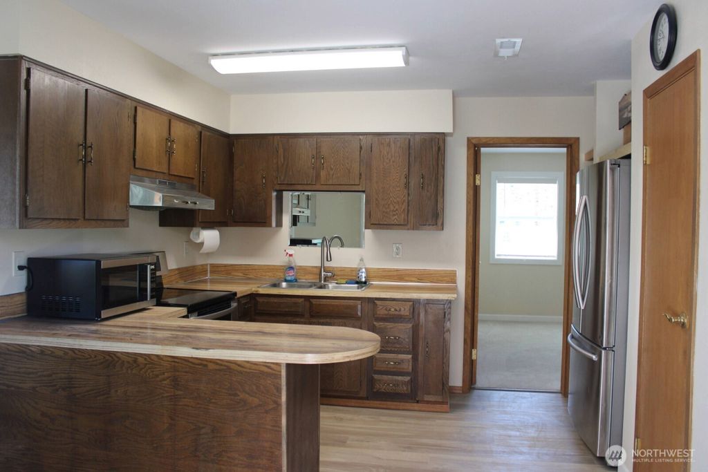 Photo of 2 Oakes Drive, Tonasket, WA 98855 (MLS # 2526815)