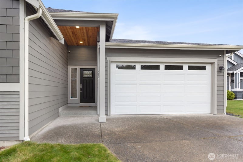 676 W Camas Court