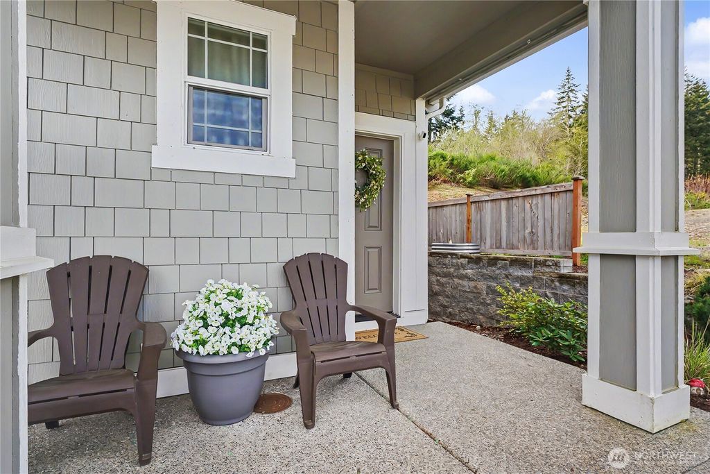 Photo of 1230 Baker Heights Loop, Bremerton, WA 98312 (MLS # 2513156)