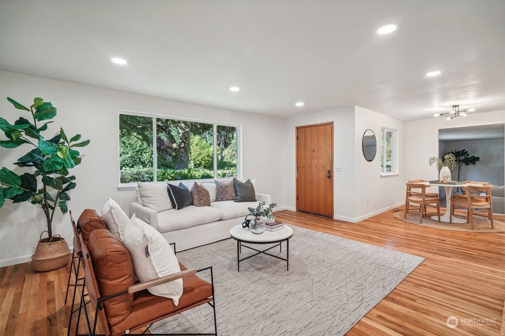 Photo of 2024 NE 177th Street, Shoreline, WA 98155 (MLS # 2285072)