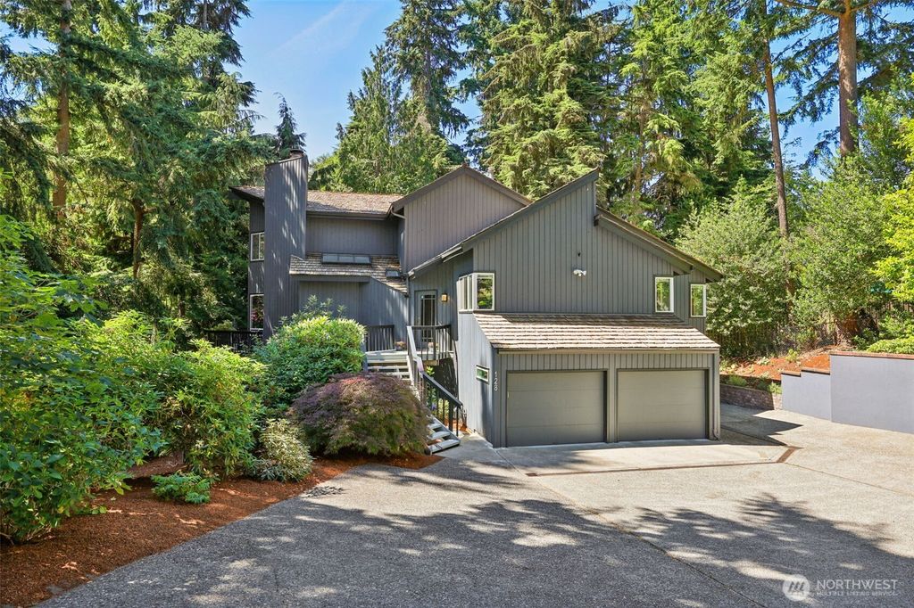 Photo of 128 SW 208th St St, Normandy Park, WA 98166 (MLS # 2407893)