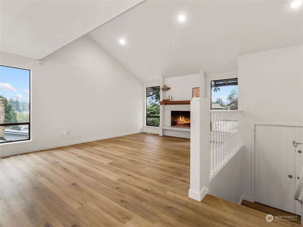 Photo of 32801 43rd Place SW, Federal Way, WA 98023 (MLS # 2264500)