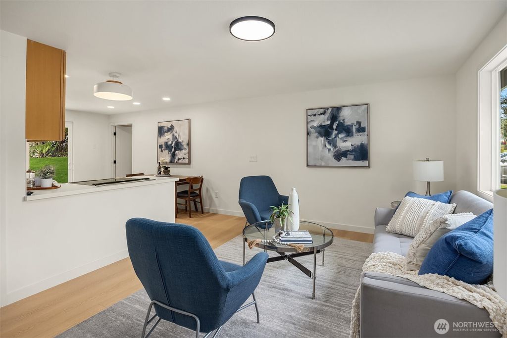 Photo of 14205 77th Avenue NE, Kirkland, WA 98034 (MLS # 2500965)