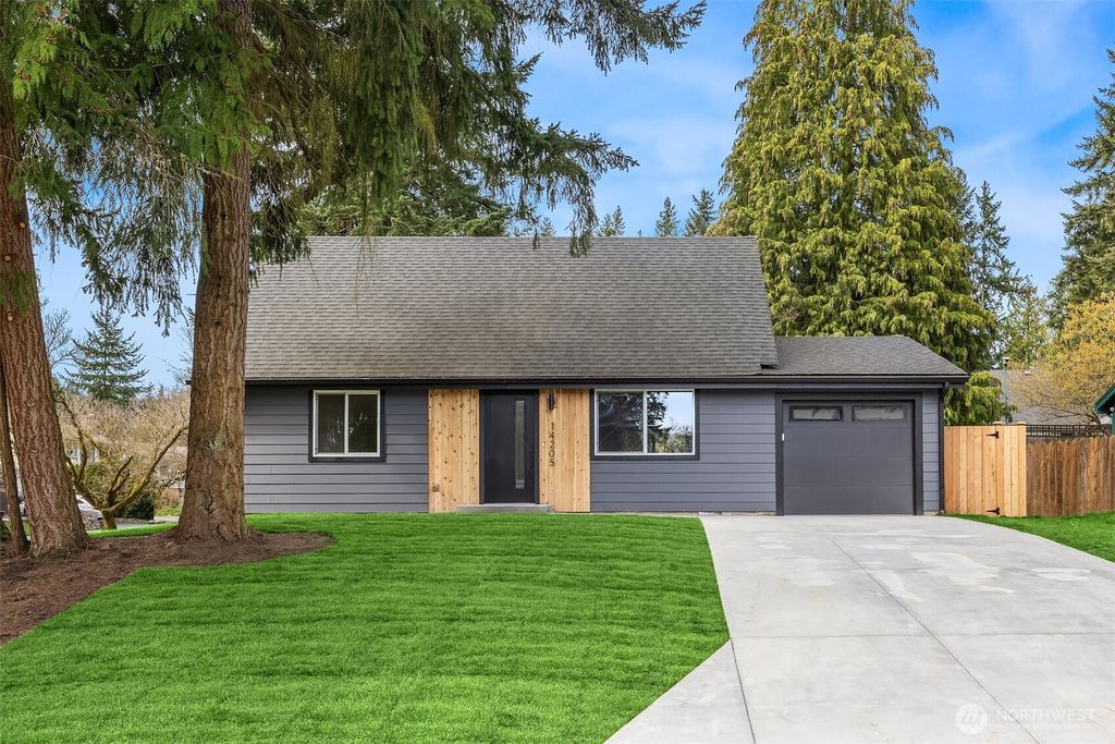 Photo of 14205 77th Avenue NE, Kirkland, WA 98034 (MLS # 2500965)