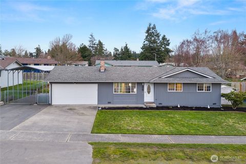 882 SW McCrohan Street Oak Harbor WA 98277