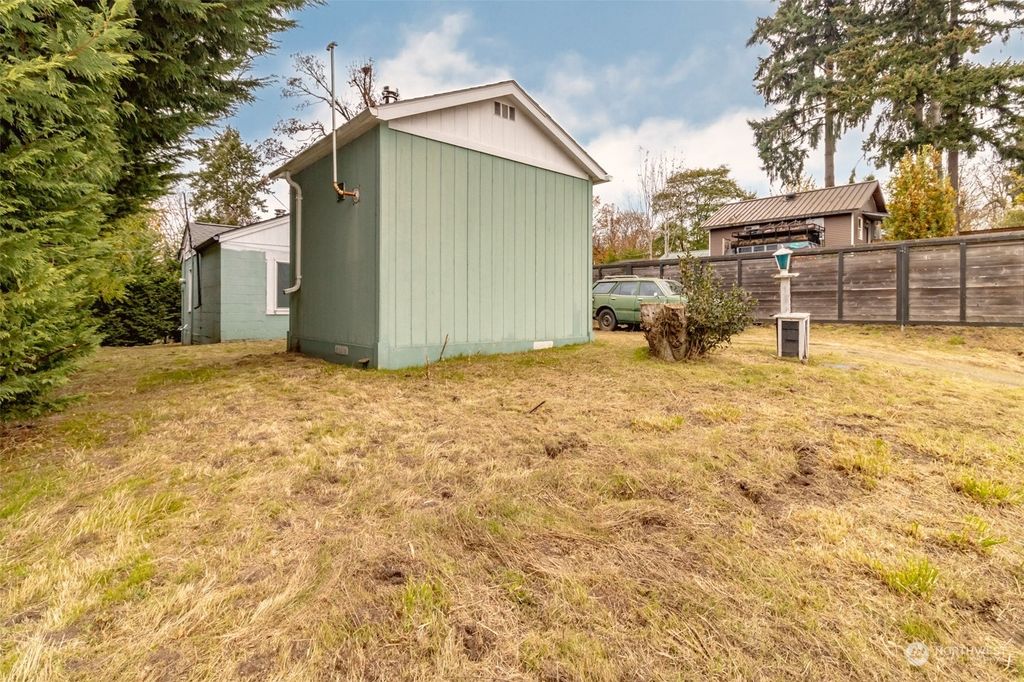 Photo of 3922 S 113th Street, Tukwila, WA 98168 (MLS # 2023622)
