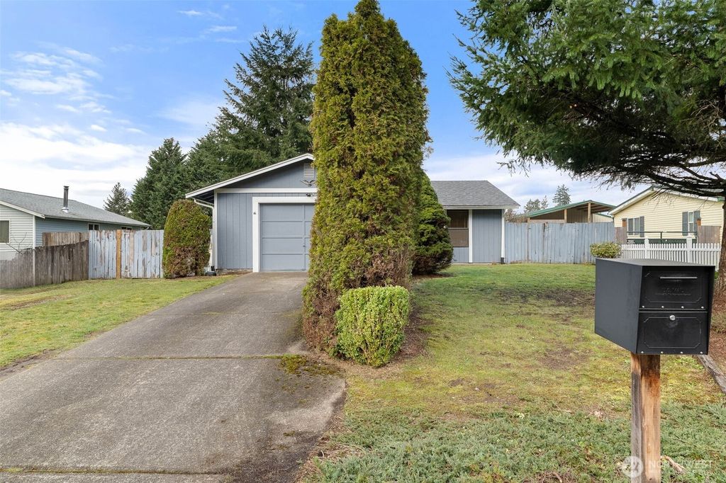 Photo of 22902 41st Avenue Ct E, Spanaway, WA 98387 (MLS # 2501259)