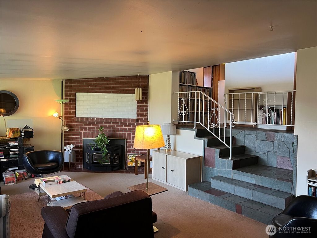 Photo of 3916 Rucker Avenue, Everett, WA 98201 (MLS # 2480830)