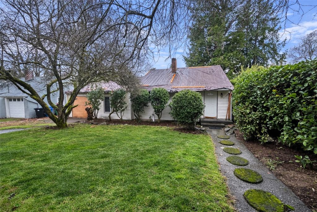 Photo of 16919 12th Place NE, Shoreline, WA 98511 (MLS # 2474991)