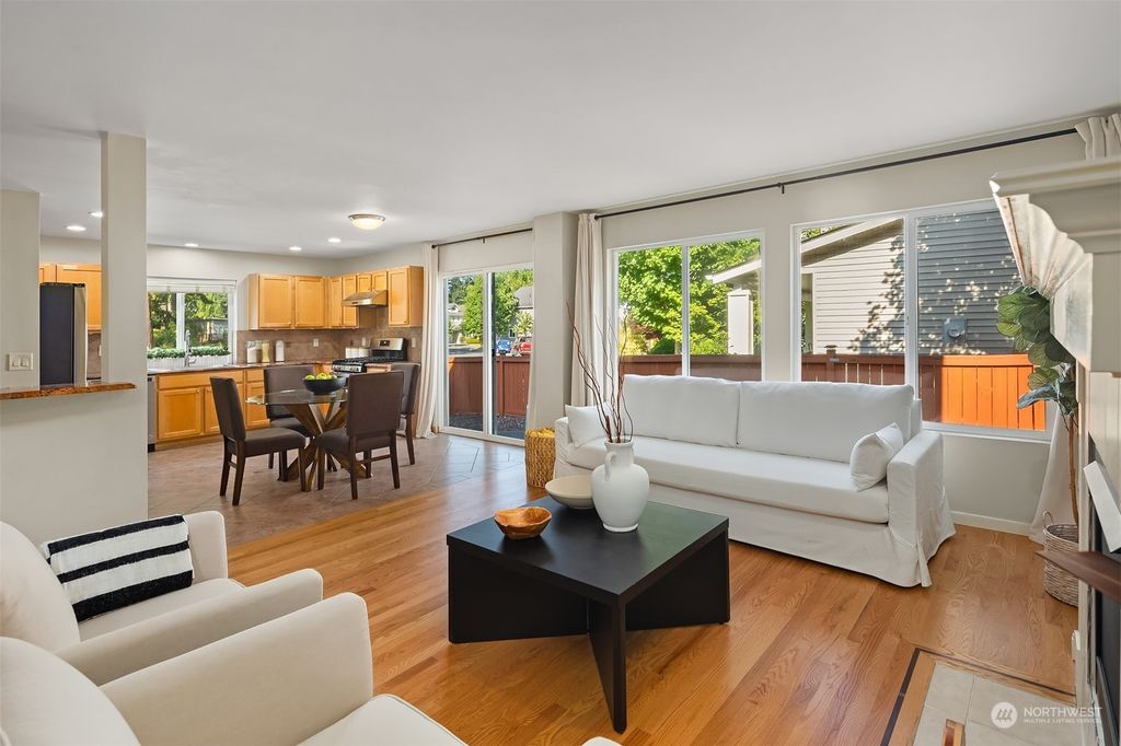 Photo of 17372 92nd Avenue NE, Bothell, WA 98011 (MLS # 2273791)