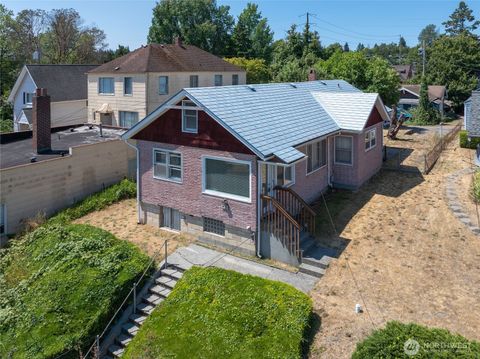 Photo of 1311 Park Avenue, Bremerton, WA 98337 (MLS # 2554883)