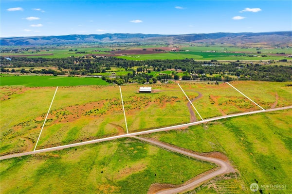 920 SUNDANCE LN, ELLENSBURG, WA 98926 - Image 77cd89bbdce9b9281c25e069b6a11bd0/4028618708