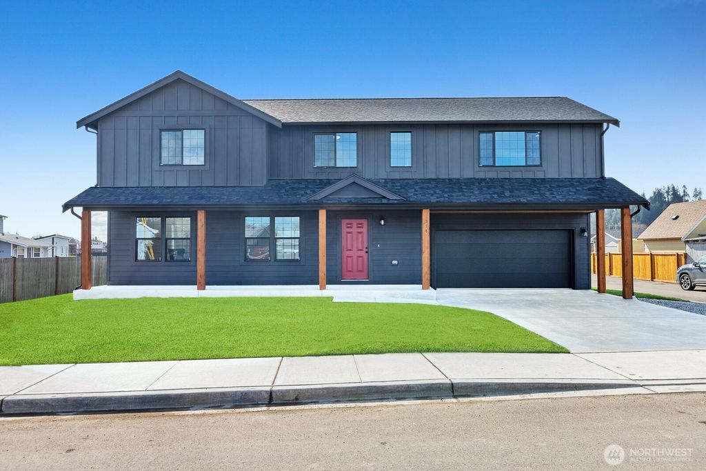 Photo of 314 4th Avenue S, Algona, WA 98001 (MLS # 2390757)