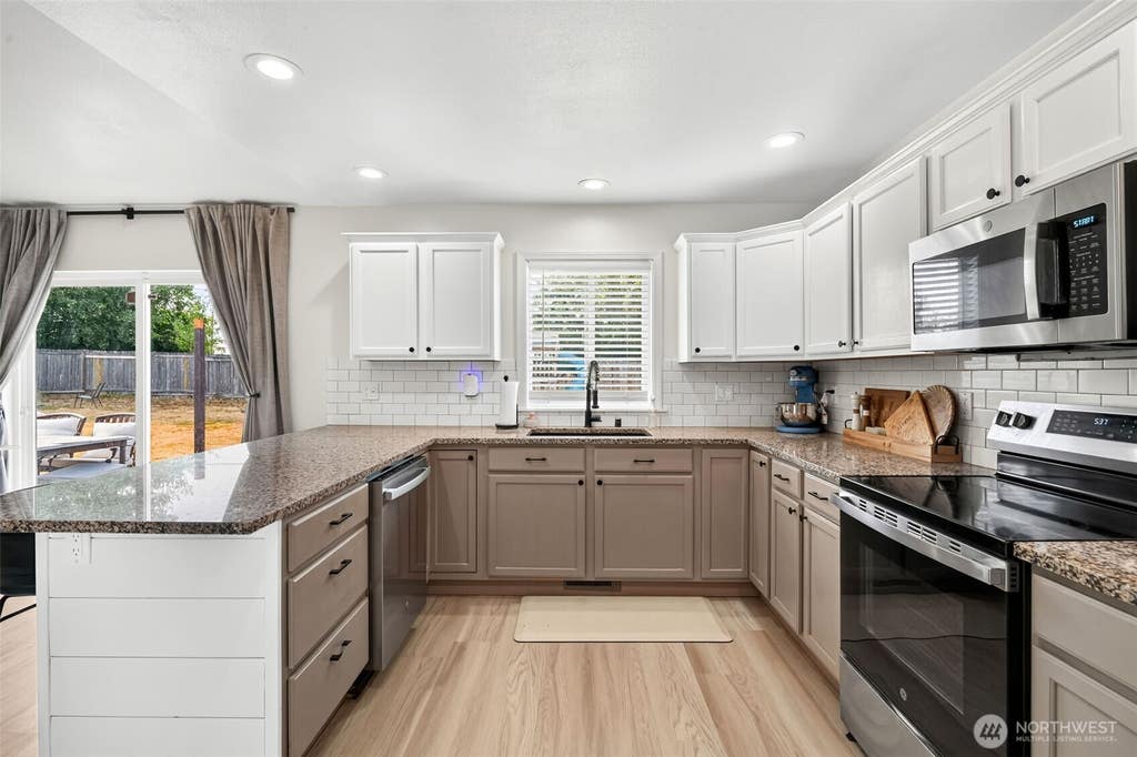 Photo of 1400 Frog Hollow Lane, Tenino, WA 98589 (MLS # 2559915)