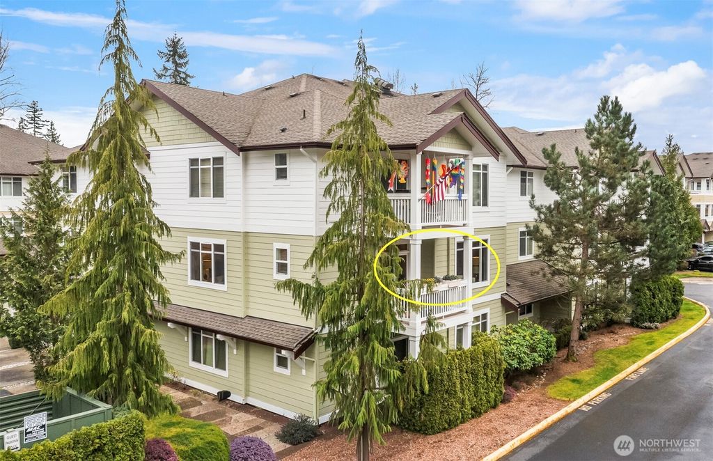 Photo of 23940 NE 115th Lane #202, Redmond, WA 98053 (MLS # 2484391)