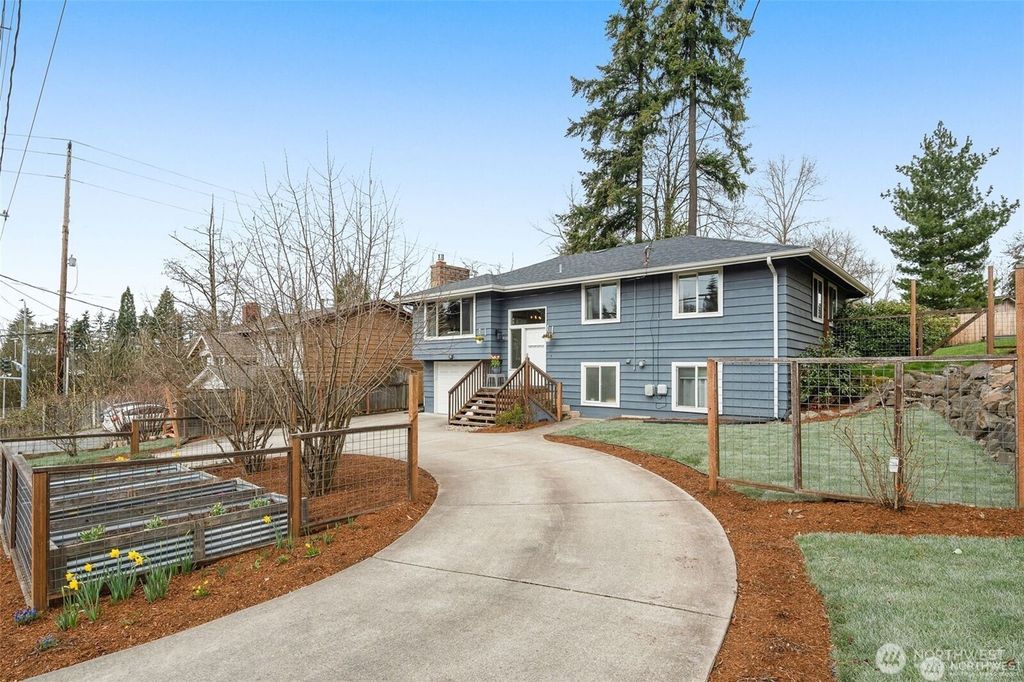 Photo of 5113 212th Street SW, Lynnwood, WA 98036 (MLS # 2393944)