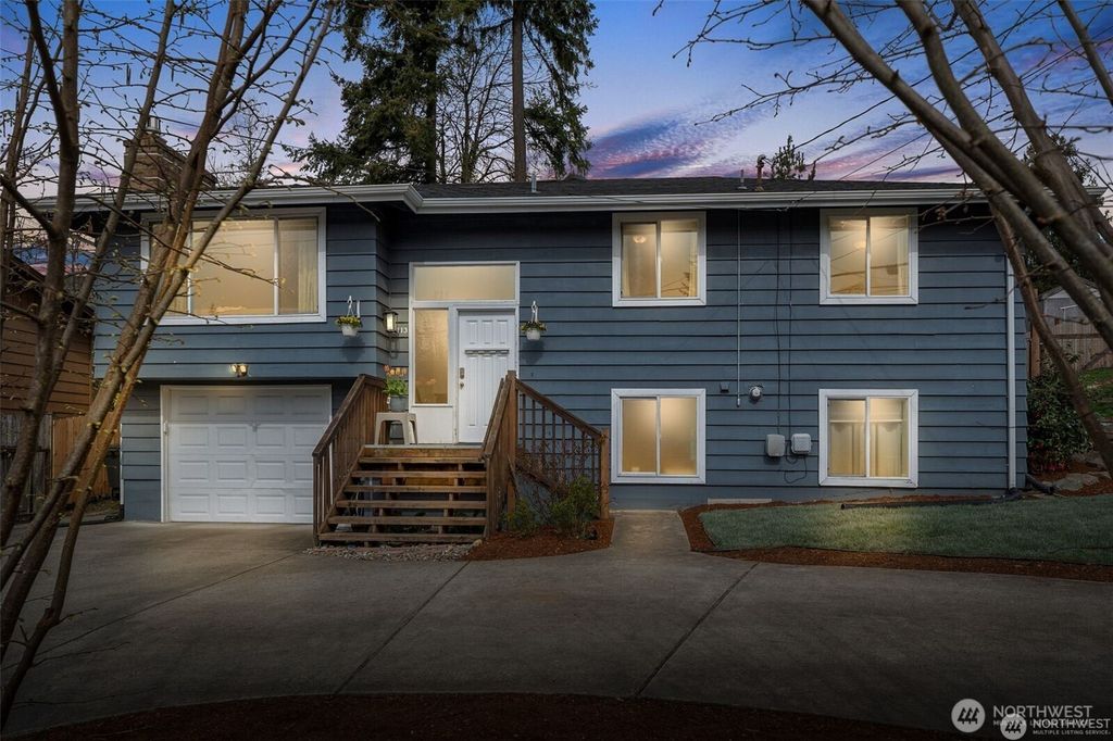 Photo of 5113 212th Street SW, Lynnwood, WA 98036 (MLS # 2393944)