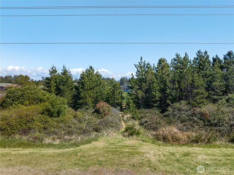 564 Point Brown Avenue NE Ocean Shores WA 98569