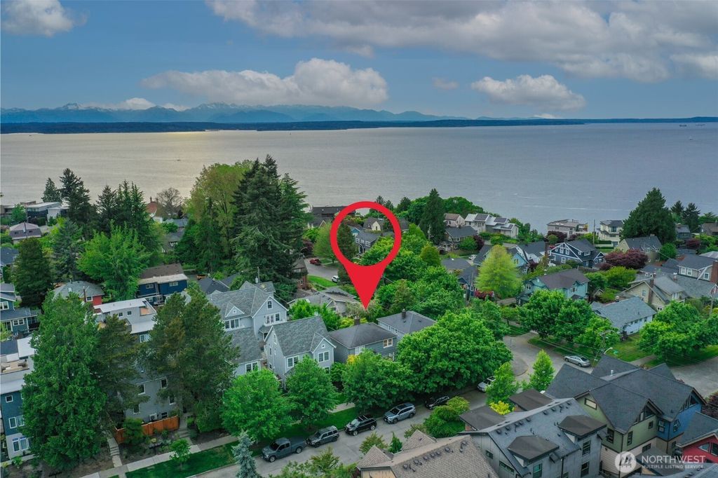 Photo of 1505 44th Avenue SW, Seattle, WA 98116 (MLS # 2372828)