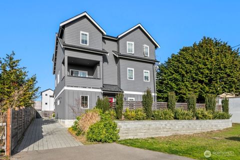 Photo of 206 N 100th Street #2, Seattle, WA 98133 (MLS # 2483516)