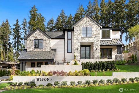 Photo of 10630 SE 22nd Street, Bellevue, WA 98004 (MLS # 2511406)