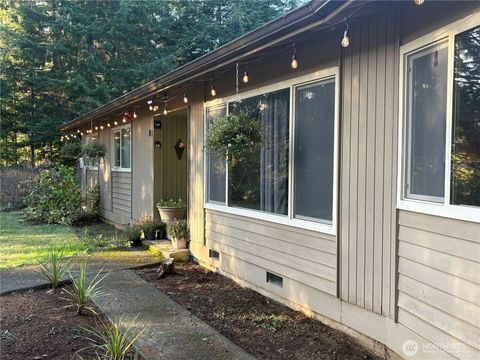 Photo of 41 Hoquiam Wishkah Road, Hoquiam, WA 98550 (MLS # 2454961)