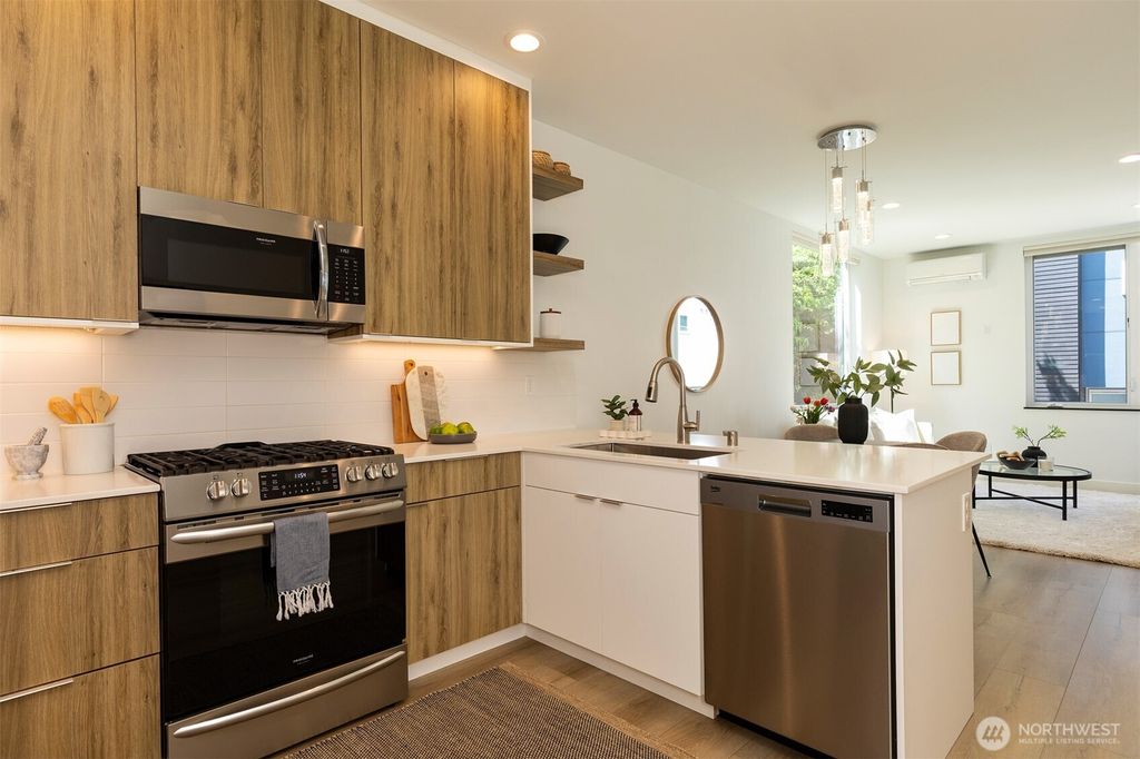 Photo of 12321 14th Avenue NE, Seattle, WA 98125 (MLS # 2381378)