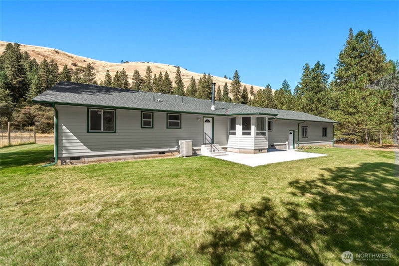 623 South Touchet Road