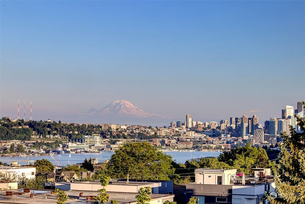 Photo of 4315 Evanston Avenue N, Seattle, WA 98103 (MLS # 2125644)