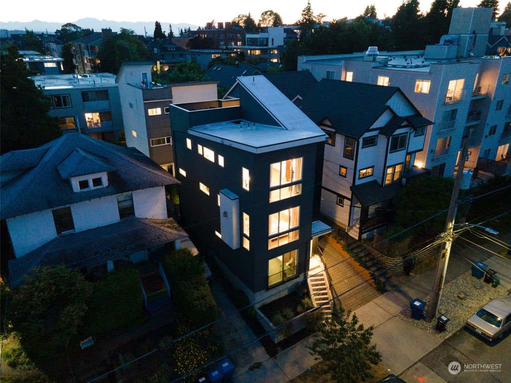 Photo of 4315 Evanston Avenue N, Seattle, WA 98103 (MLS # 2125644)