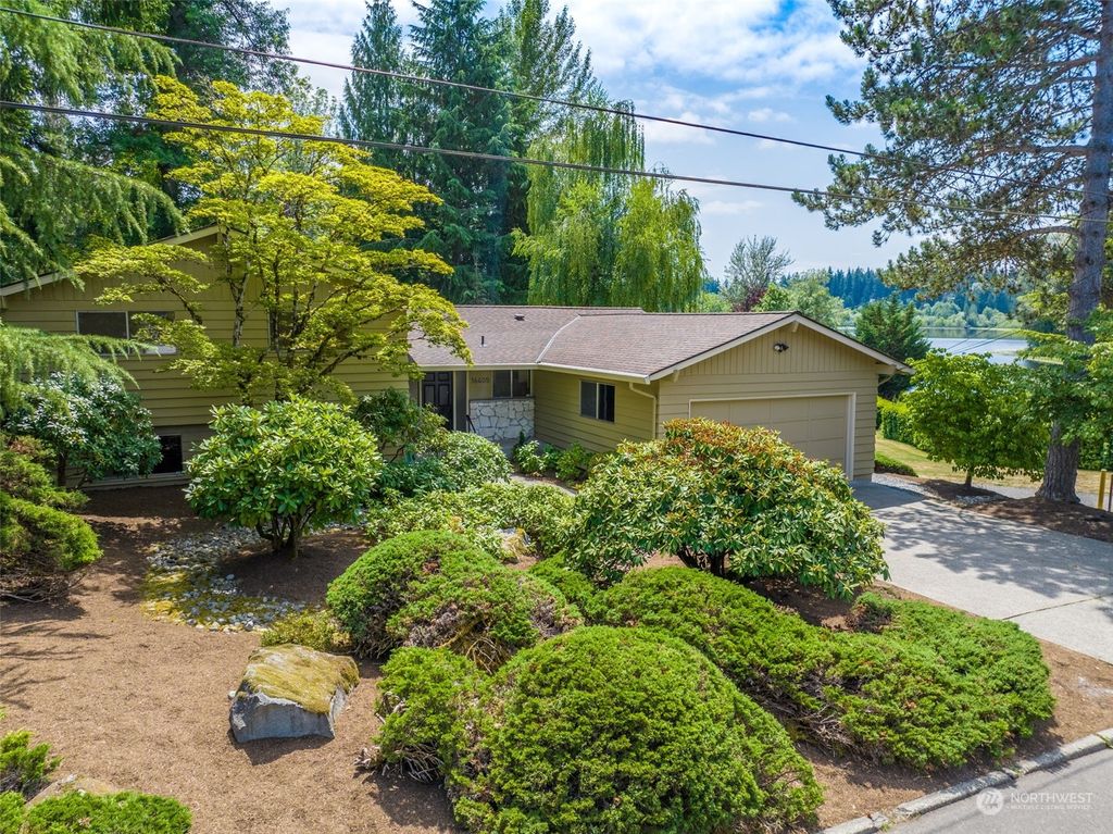 Photo of 16405 SE 16th Street, Bellevue, WA 98008 (MLS # 2136609)