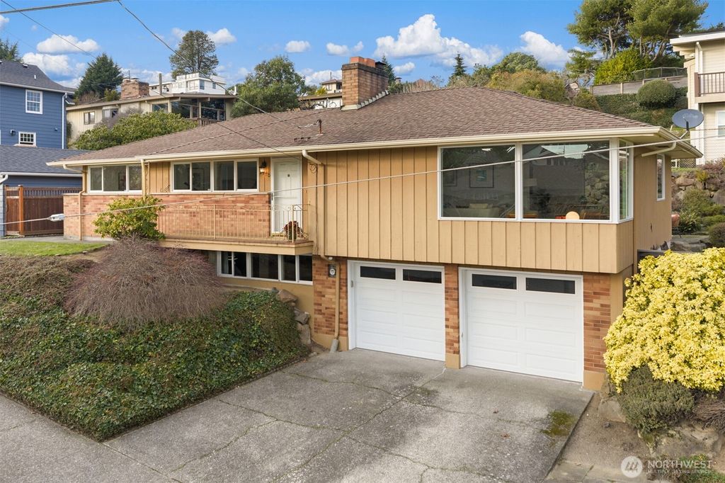 Photo of 2510 W Armour Street, Seattle, WA 98199 (MLS # 2469609)