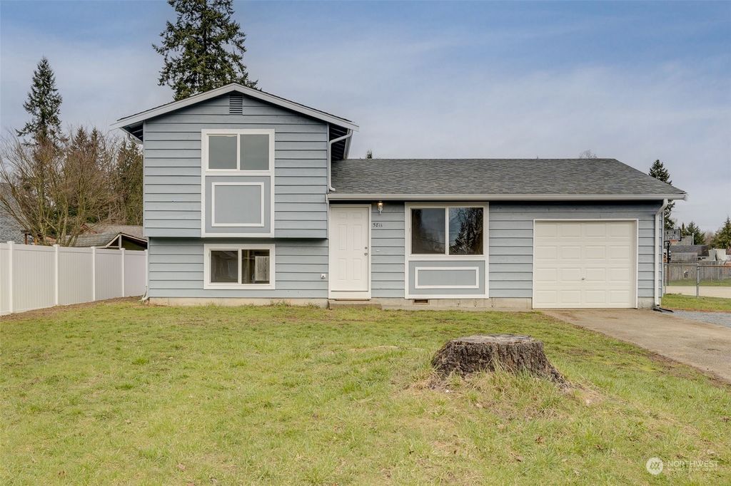 Photo of 5811 132nd Place NE, Marysville, WA 98271 (MLS # 2209810)