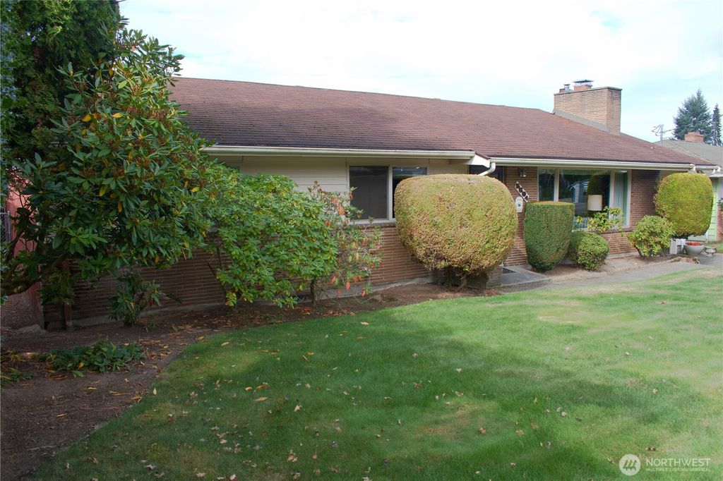 Photo of 5604 Beverly Lane, Everett, WA 98203 (MLS # 2442612)