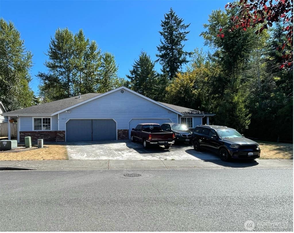 Photo of 5902 115th Street E, Puyallup, WA 98373 (MLS # 2563334)