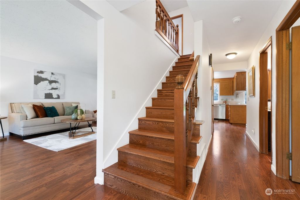 Photo of 9914 170th Place NE, Redmond, WA 98052 (MLS # 2209748)