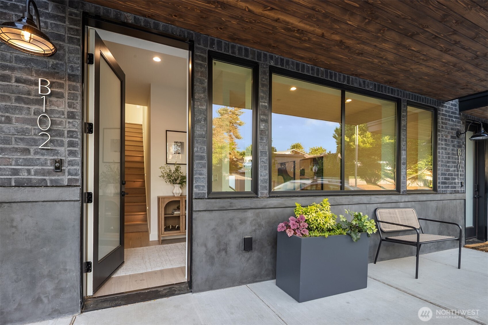 614 5th Avenue S B102