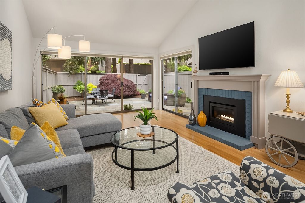 Photo of 127 141st Place NE #147, Bellevue, WA 98007 (MLS # 2390042)